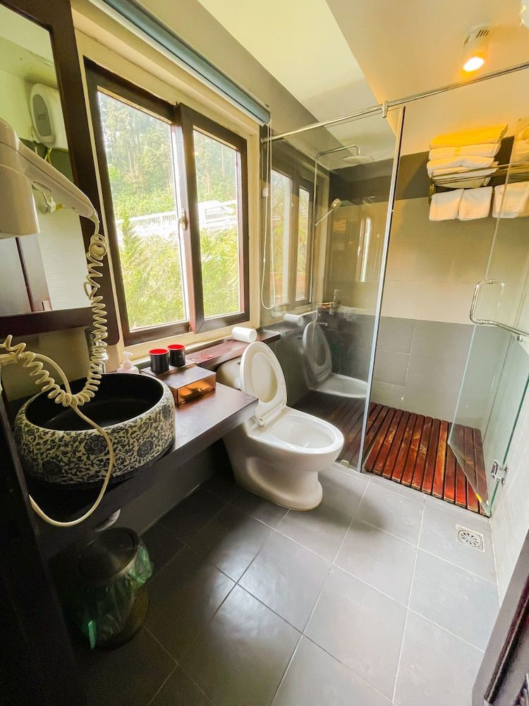 Sapa Elite Hotel Deluxe Triple Room 11