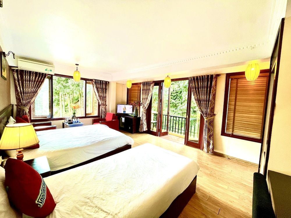 Sapa Elite Hotel Deluxe Triple Room 9