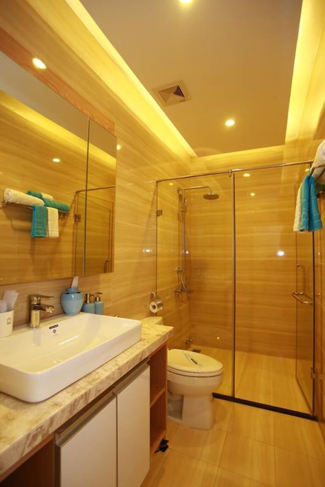 Mayfair Hotel & Apartment Hanoi VIP Room 4