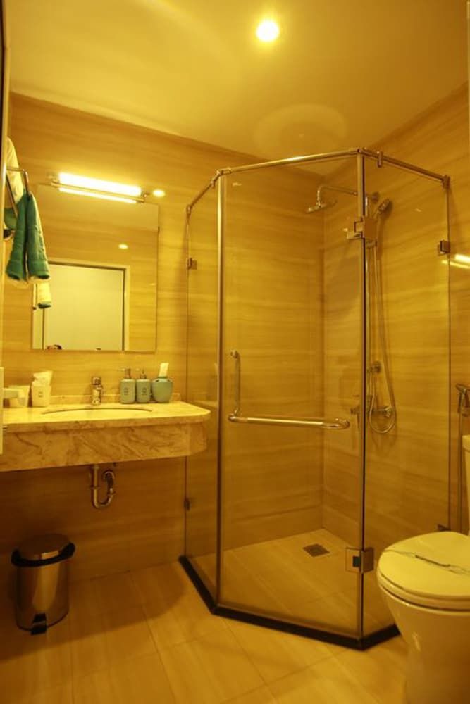 Mayfair Hotel & Apartment Hanoi VIP Room 3