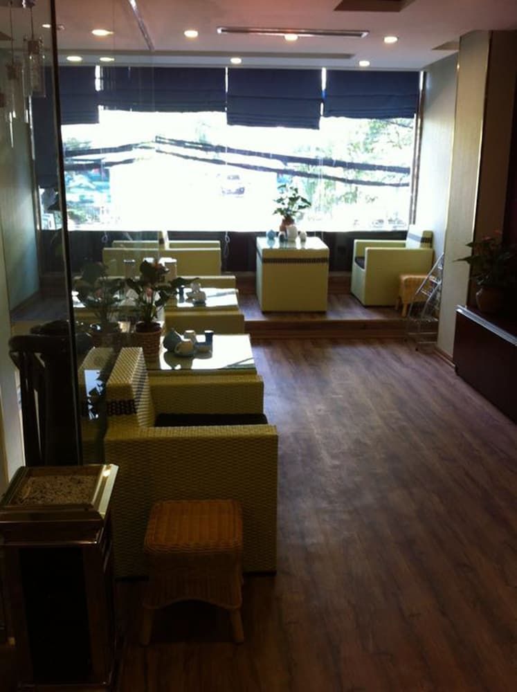 undefined Mayfair Hotel & Apartment Hanoi 4