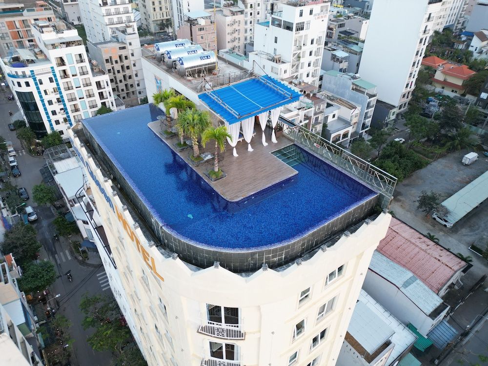 Rooftop pool
