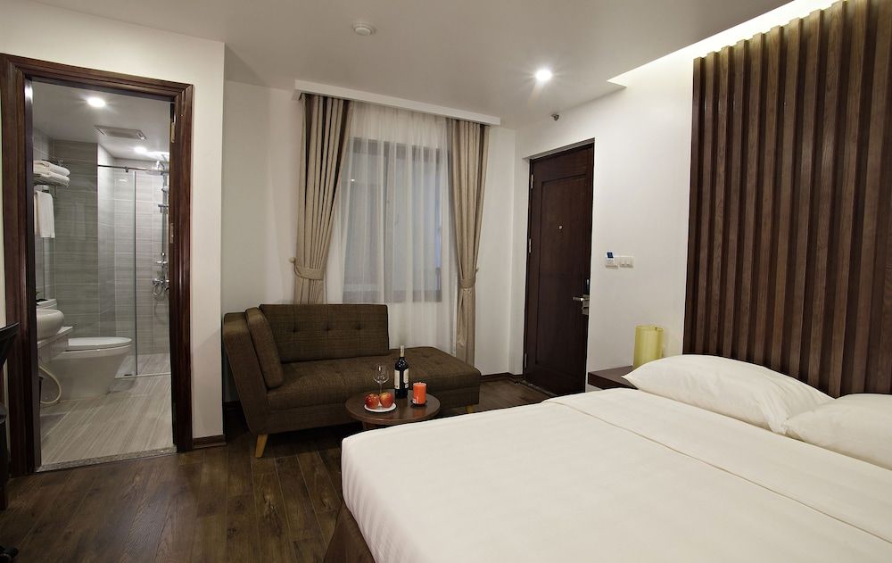 Inearth Hotel Hanoi Superior Double Room, 1 King Bed 5