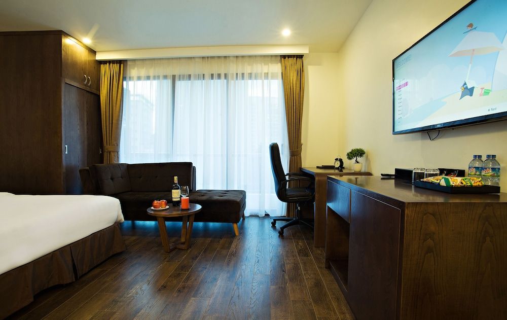 Inearth Hotel Hanoi Superior Double Room, 1 King Bed 11