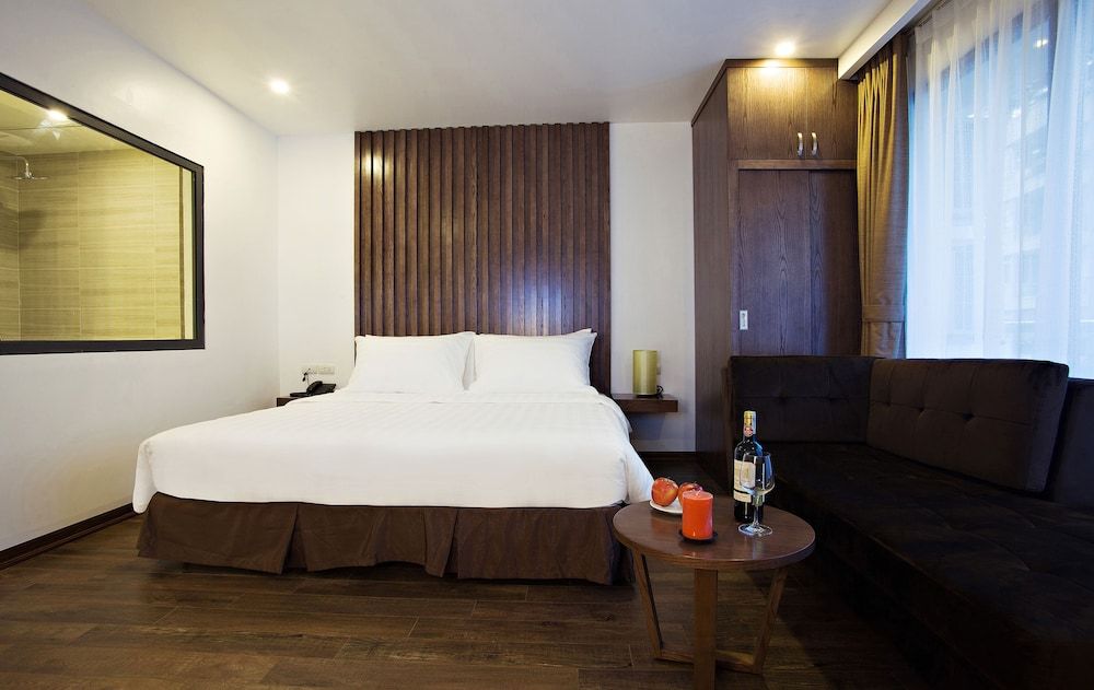 Inearth Hotel Hanoi Superior Double Room, 1 King Bed 8