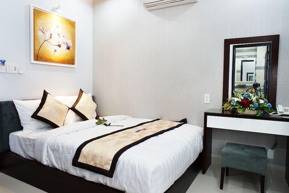 Hanoi Blue Hotel - The Water Front Standard Double Room, City View 2
