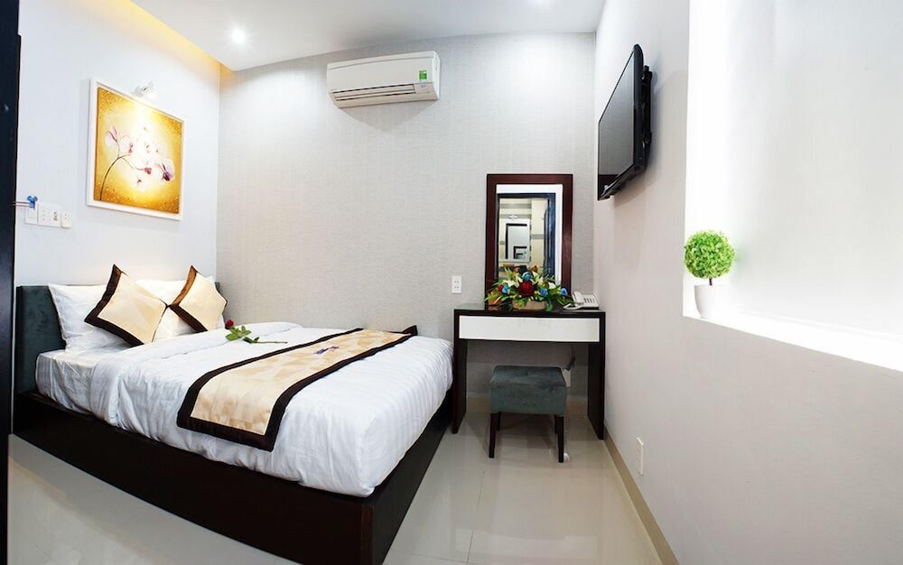 Hanoi Blue Hotel - The Water Front Standard Double Room, City View 6