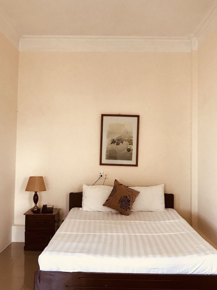 Nam Long Hotel Double Room