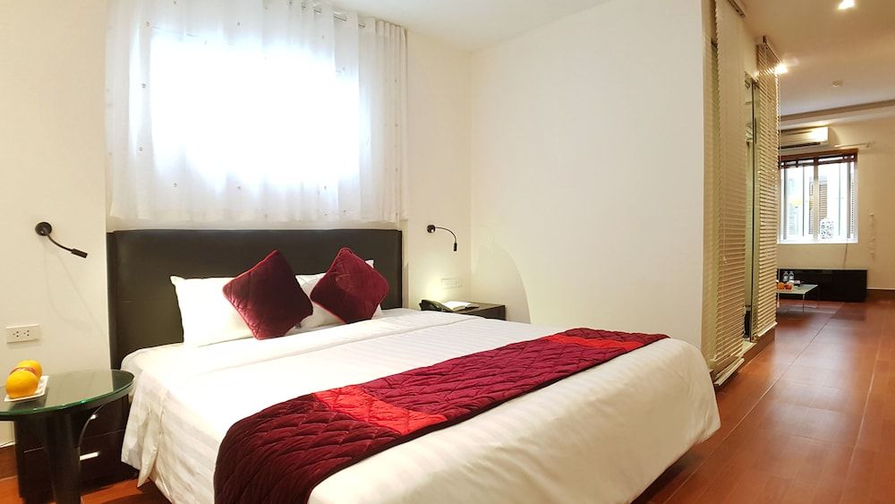 undefined Hanoian Central Hotel & Spa 4