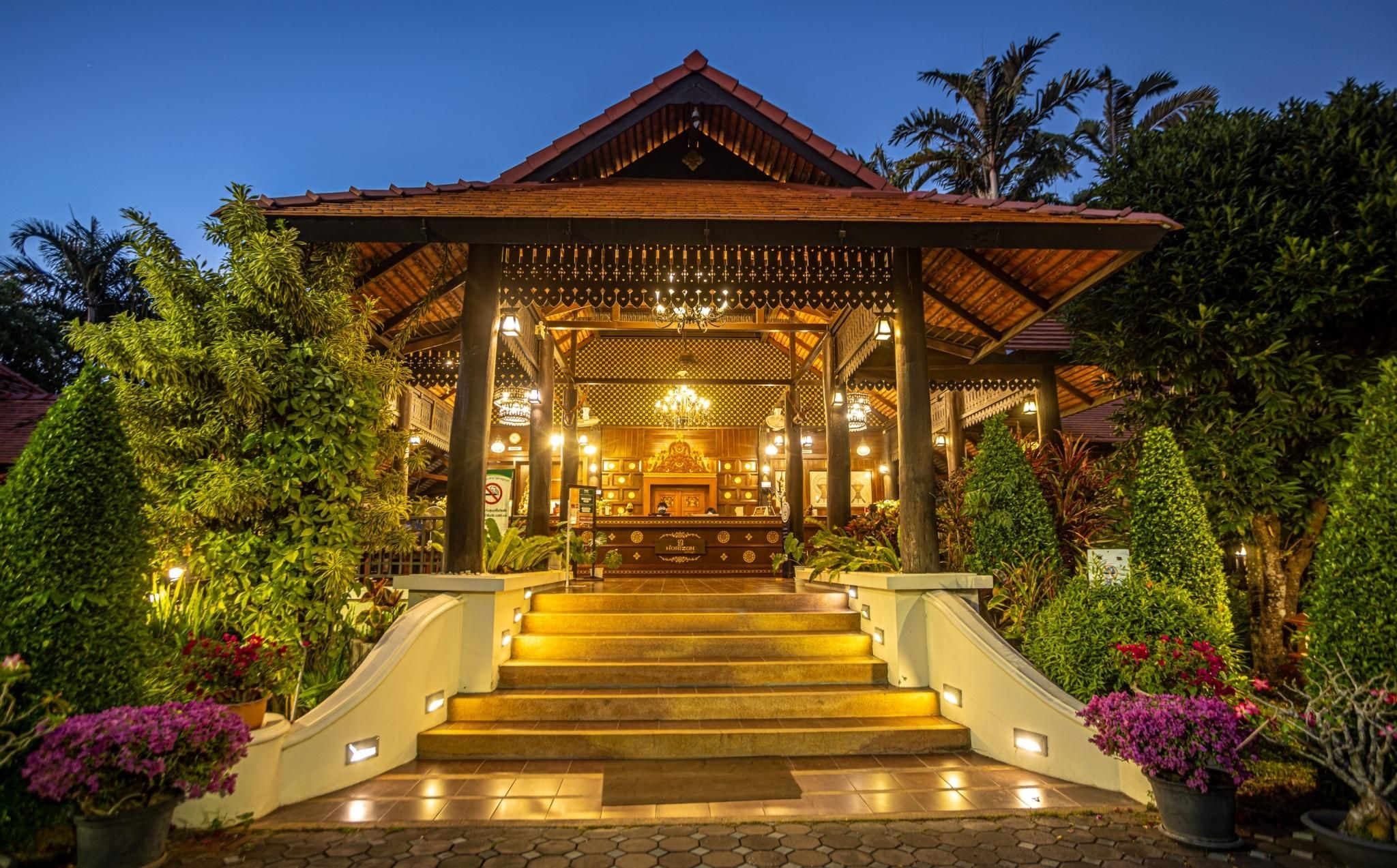 Horizon Village & Resort