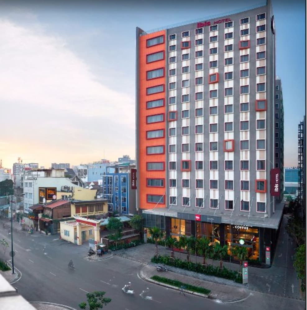 undefined ibis Saigon Airport 6