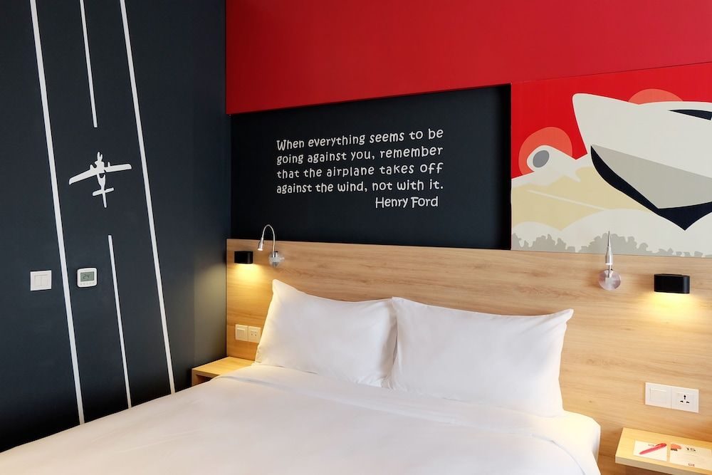 ibis Saigon Airport Standard Room, 1 Queen Bed 2