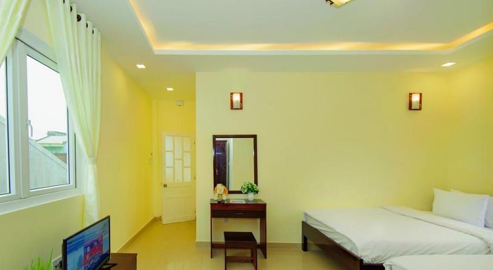 Minh Phat Homestay Double Room, Garden View 11