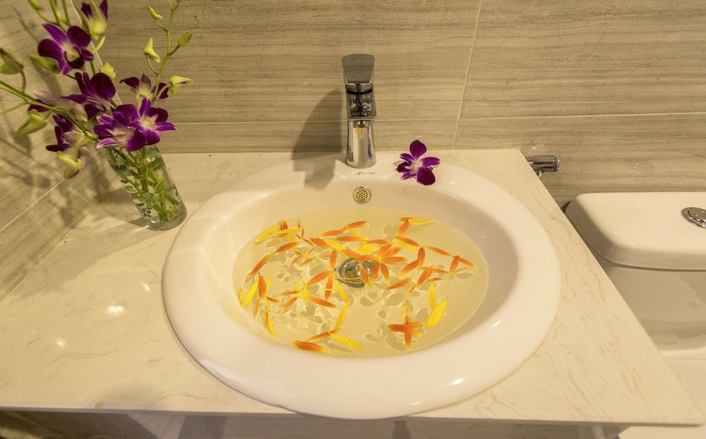 Trang Ngan Hotel Family Room 8