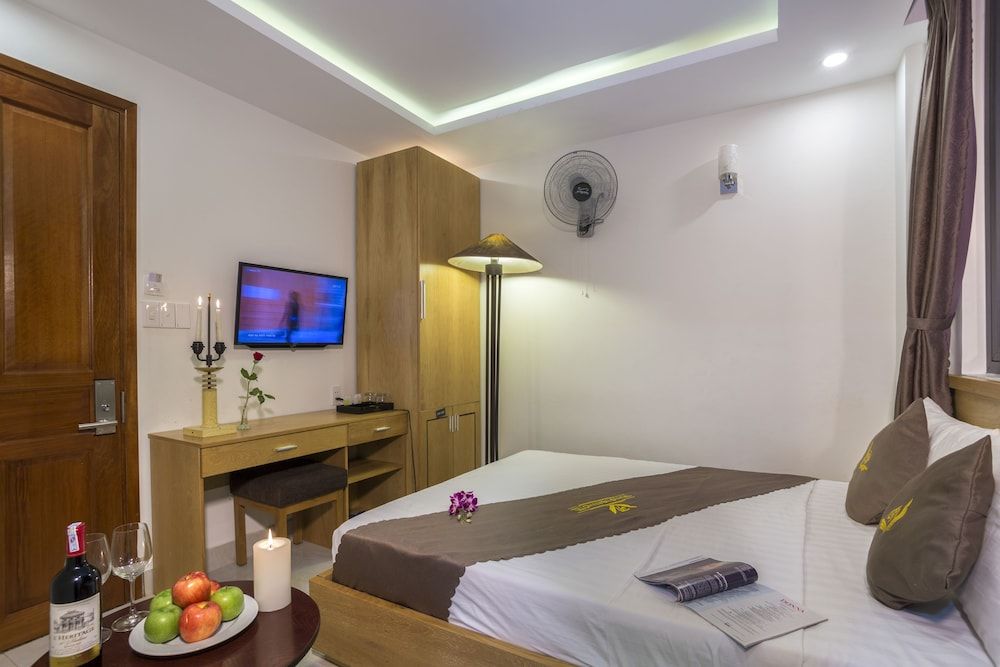 Trang Ngan Hotel Deluxe Double Room 2