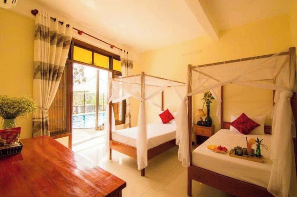 Phong Nha Lake House Family Suite, 2 Bedrooms, Pool View 6