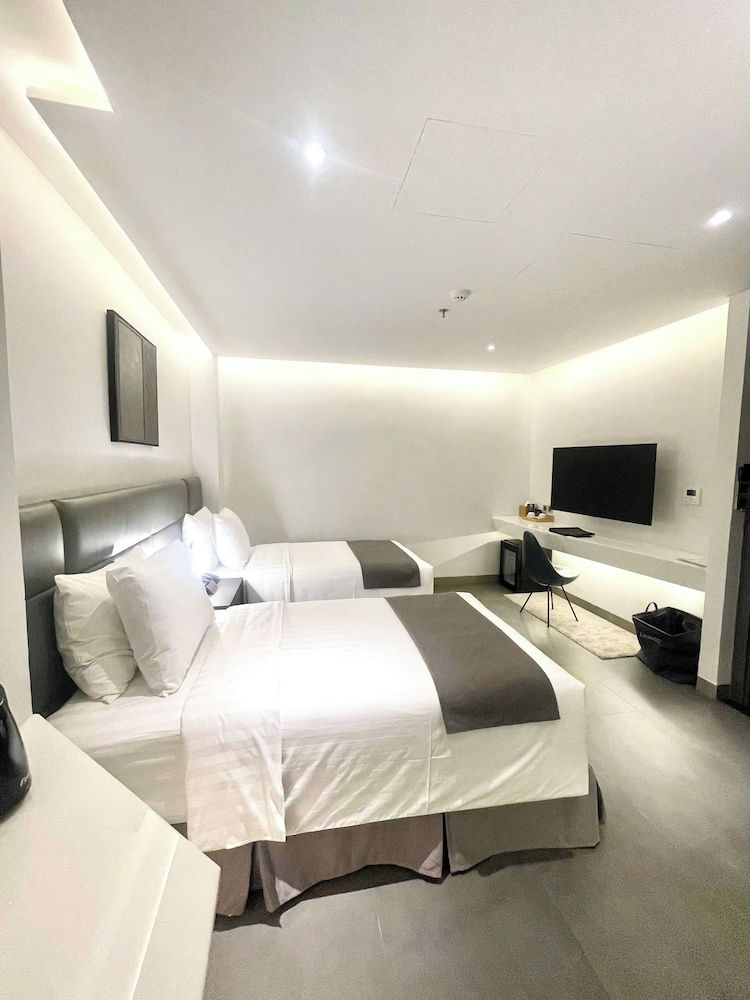 LEGEND Boutique Hotel Standard Twin Room 3