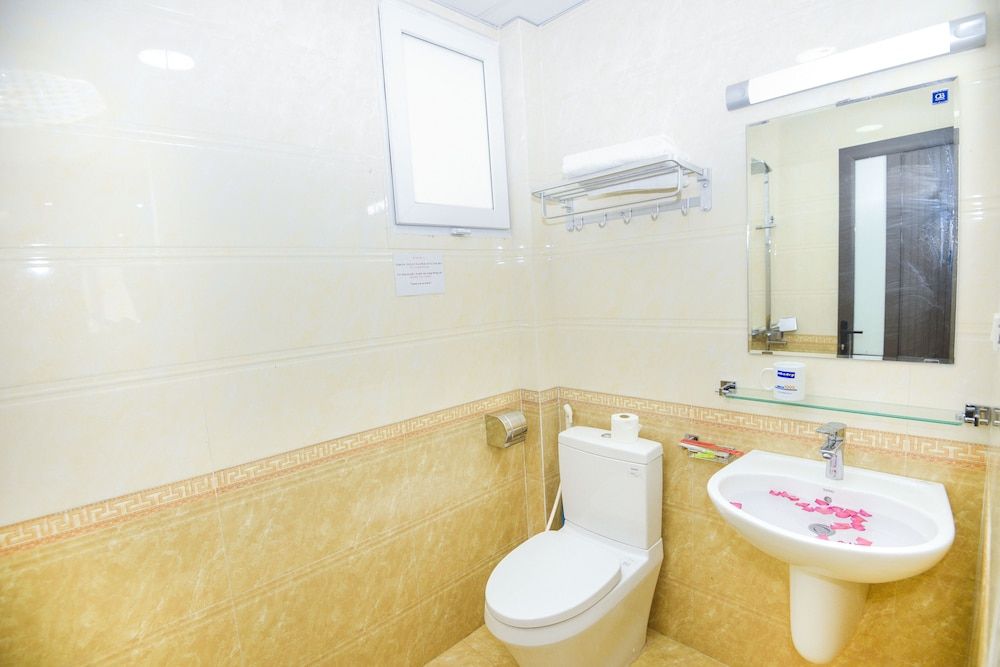 Old Town Palace Guest House Deluxe Triple Room 11