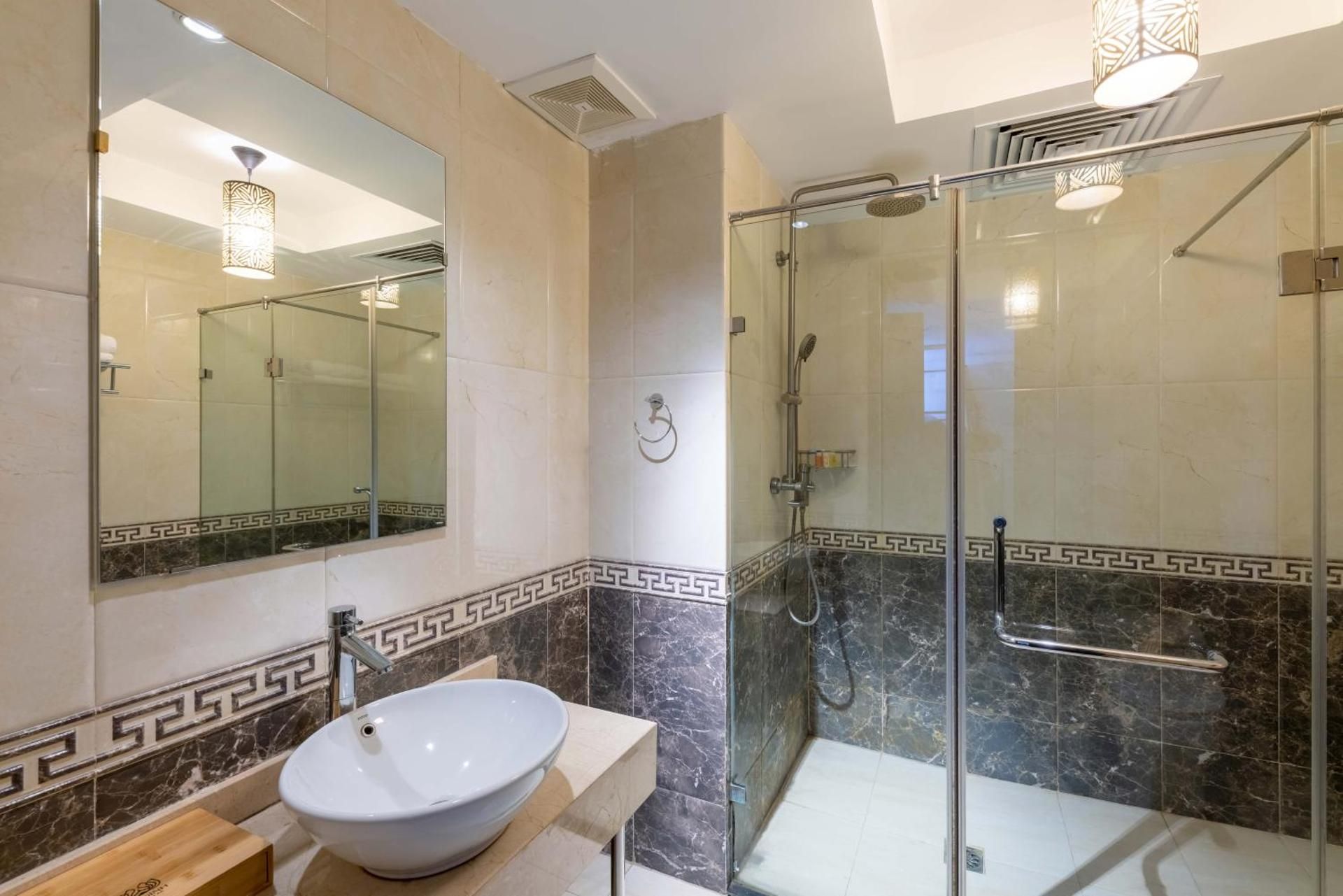 Bunk Bed in Mixed Dormitory Room