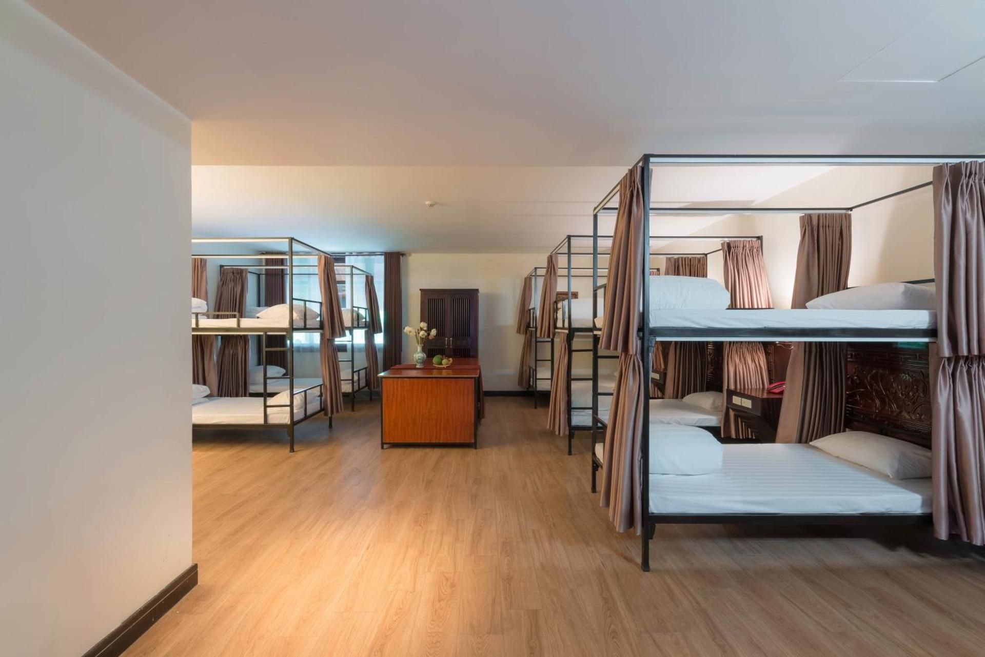 Bunk Bed in Mixed Dormitory Room