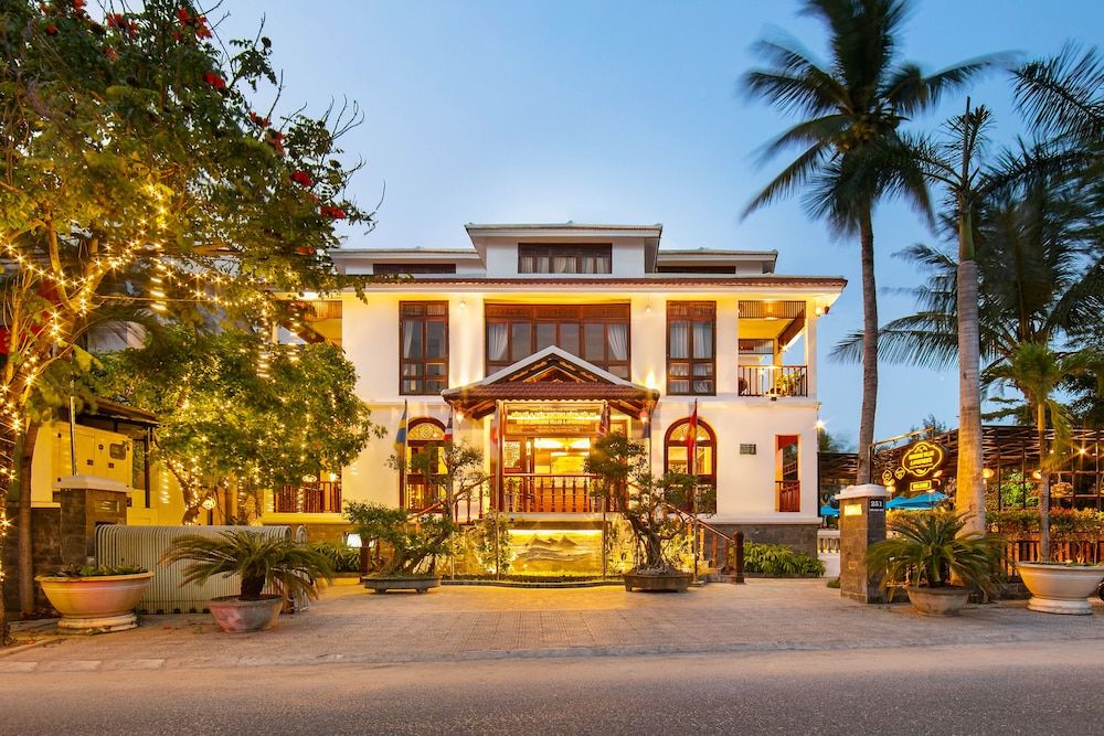 undefined Hoi An Riverside Villas & Apartments 5