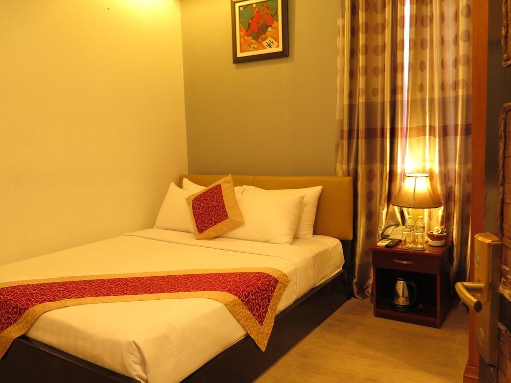 undefined Sunflowers Hotel 4