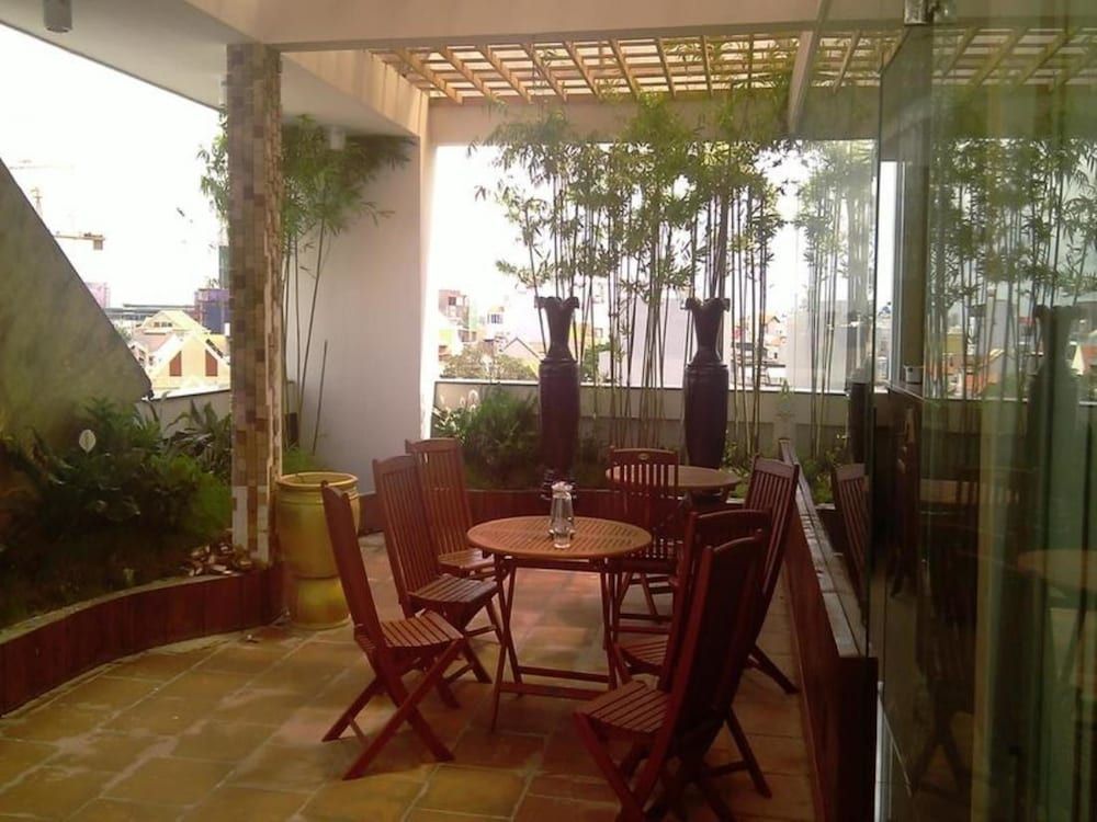 undefined Sunflowers Hotel 6