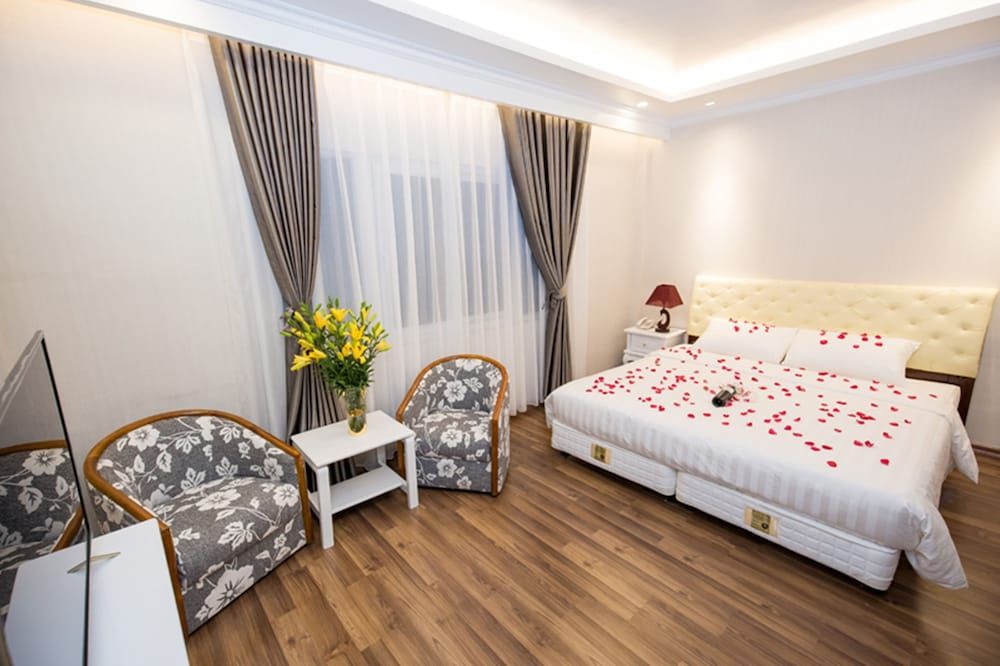 undefined Little Hanoi Deluxe Hotel 3