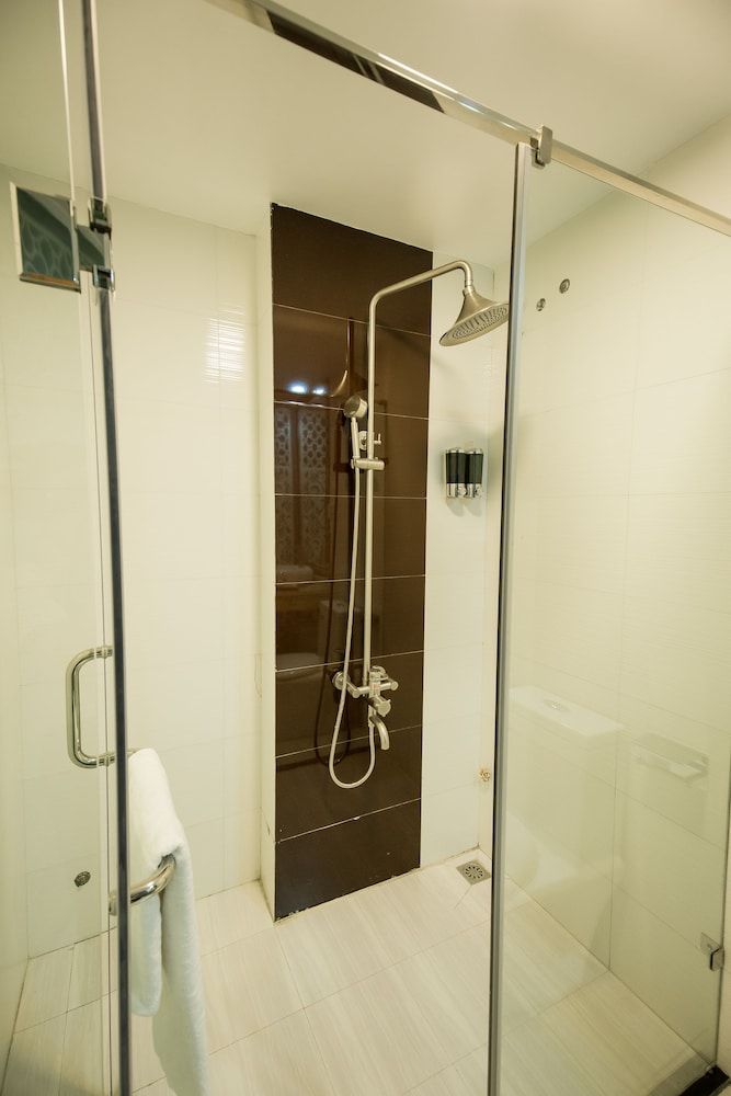 Little Hanoi Deluxe Hotel Deluxe Double or Twin Room (No View) 6