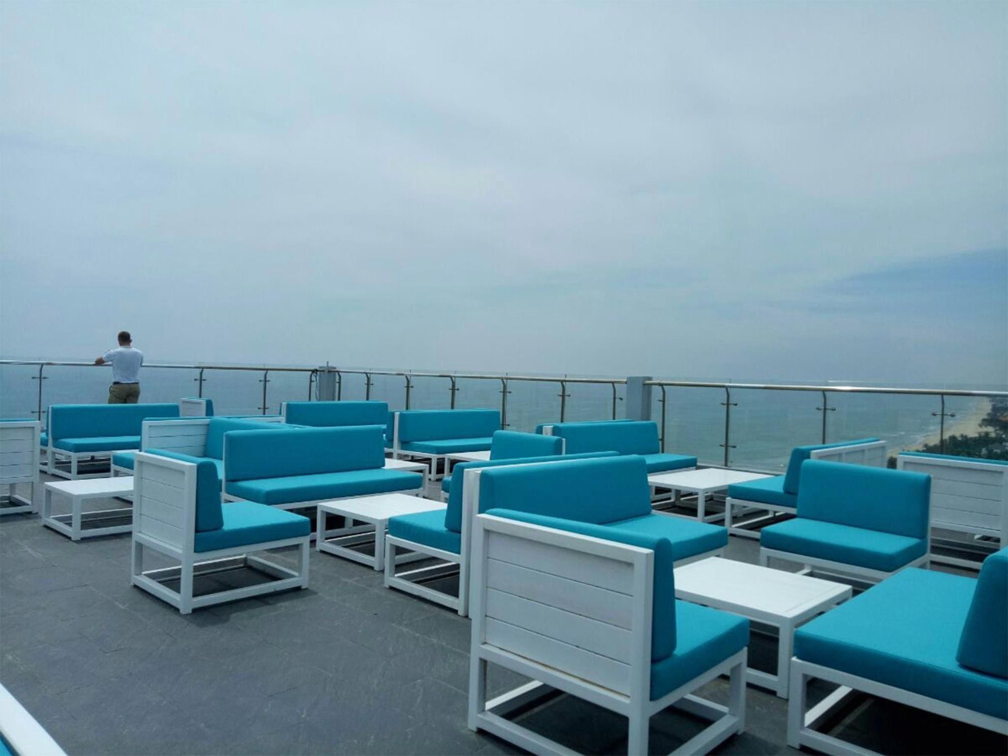 Yarra Ocean Suites Danang