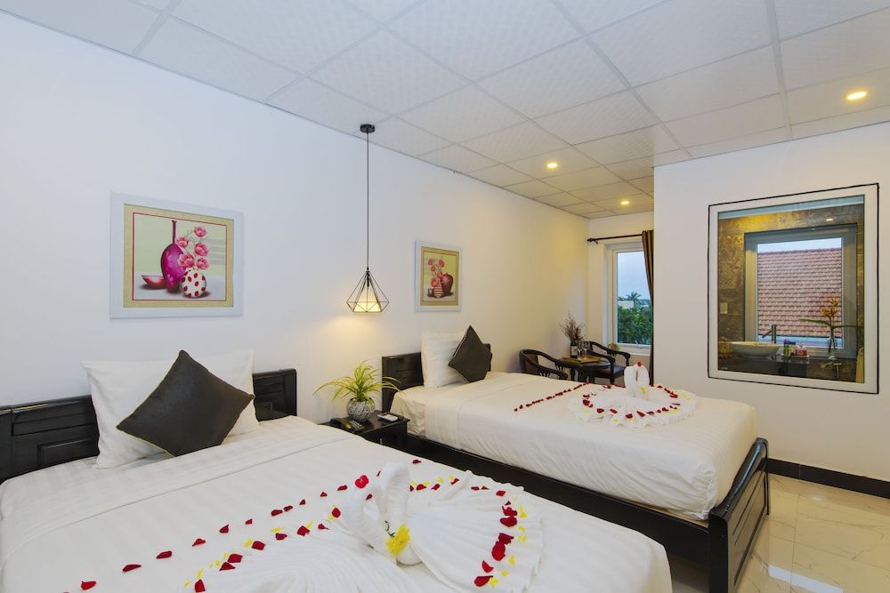 undefined Hoi An Sunny Pool Villa 4