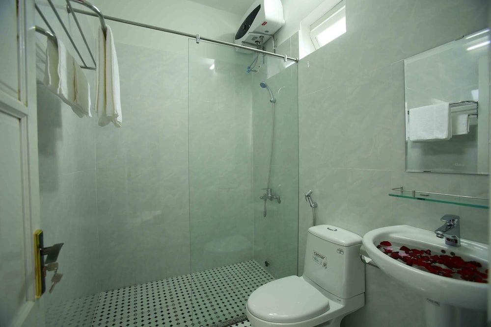 La Uy Villa Superior Double Room, Balcony 8