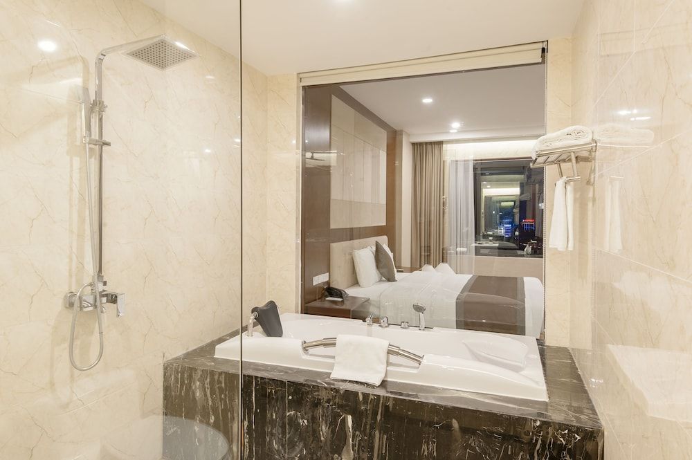 Muong Thanh Grand Lao Cai Hotel Executive Suite, Mountain View, Tower 4