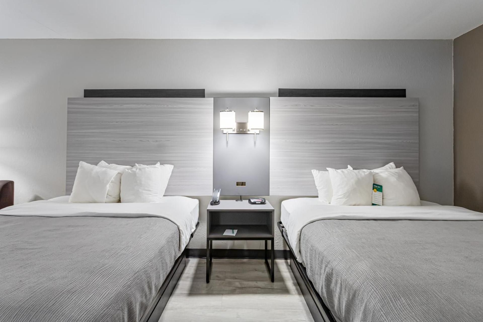 2 Queen Beds, Nonsmoking, Accessible