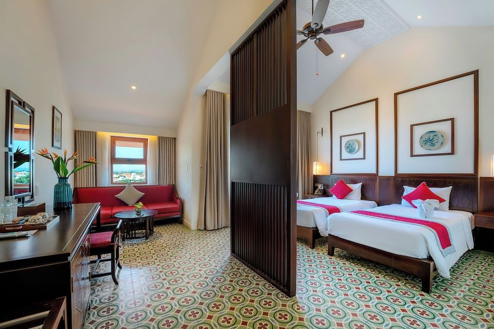 Signature Suite with River View