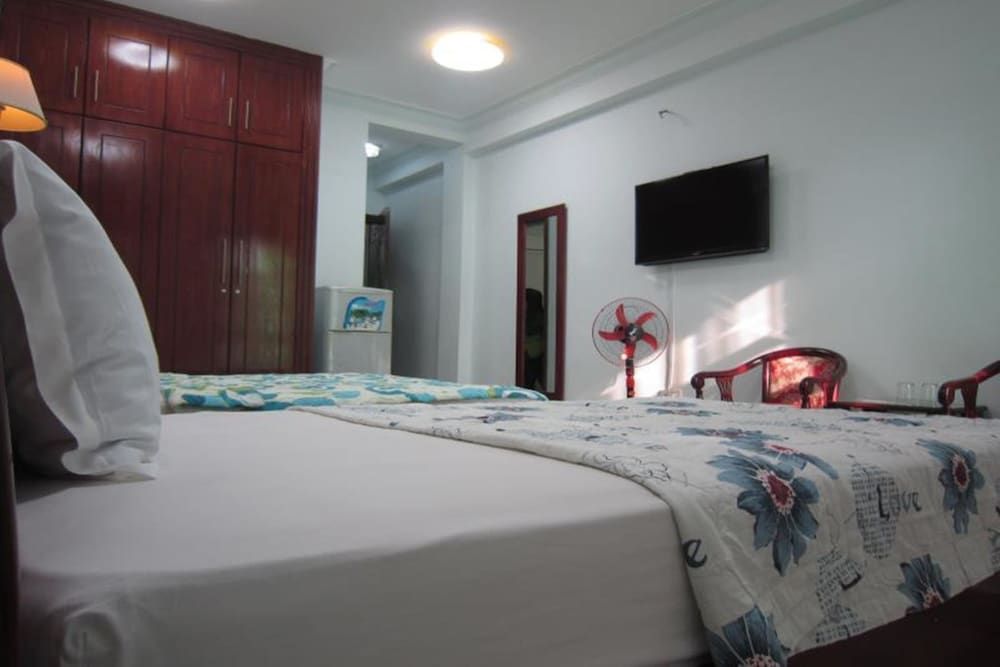 undefined Quy Thanh Hotel 5