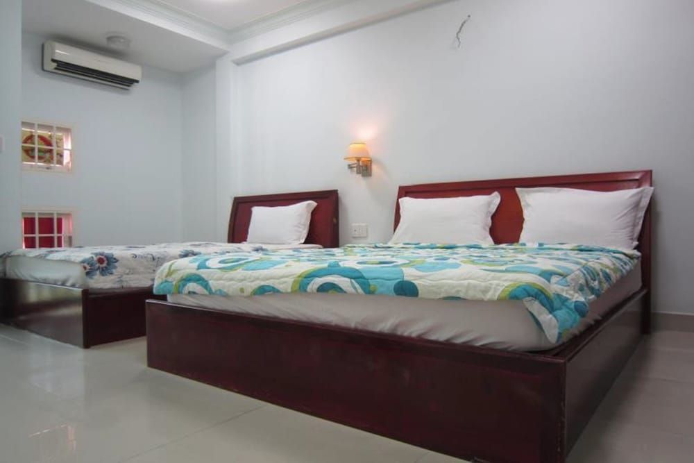 undefined Quy Thanh Hotel 7