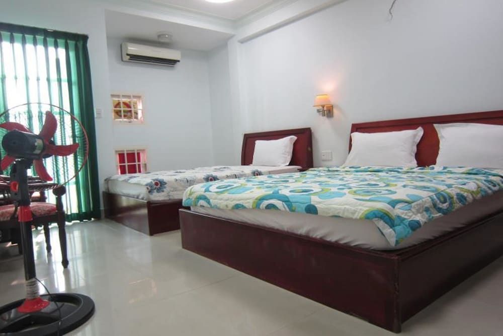 undefined Quy Thanh Hotel 6