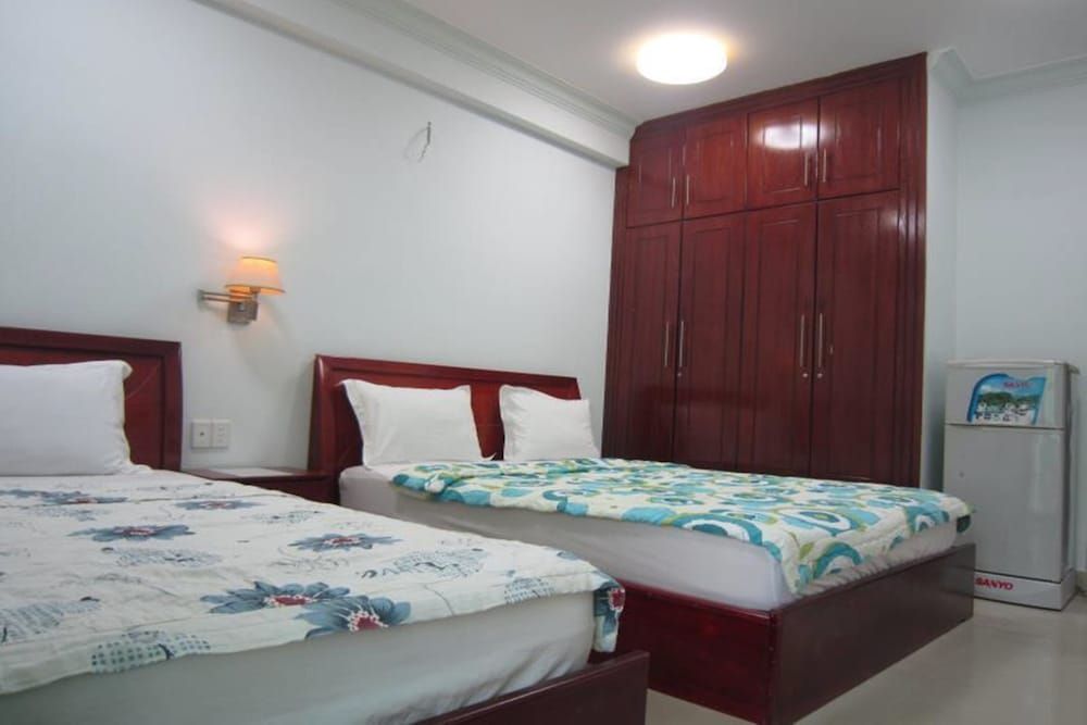 undefined Quy Thanh Hotel 4