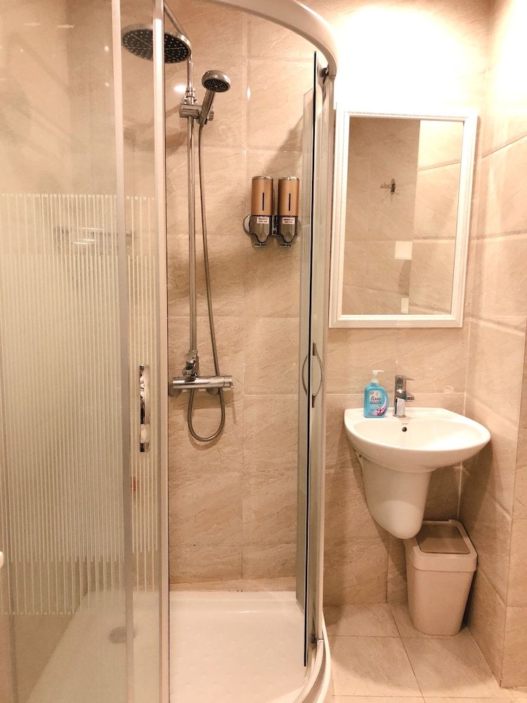 Do Thanh Home Luxury Apartment, 3 Bedrooms, Garden View, Garden Area 21