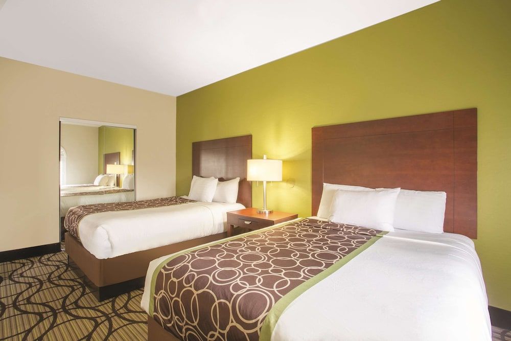 Room, 2 Queen Beds, Non Smoking