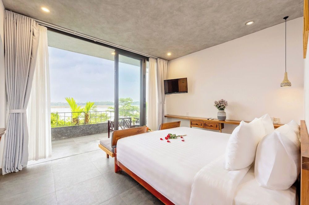 undefined Serene Riverside Hotel Hoi An 4