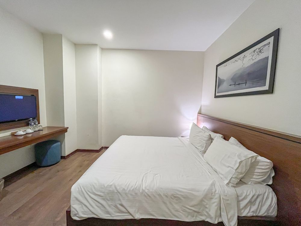 undefined Central Hotel & Spa 8