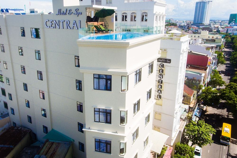 undefined Central Hotel & Spa 7