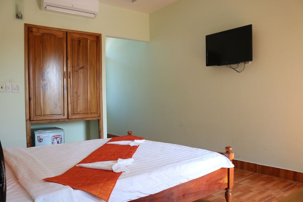 Standard Double Room, Garden View
