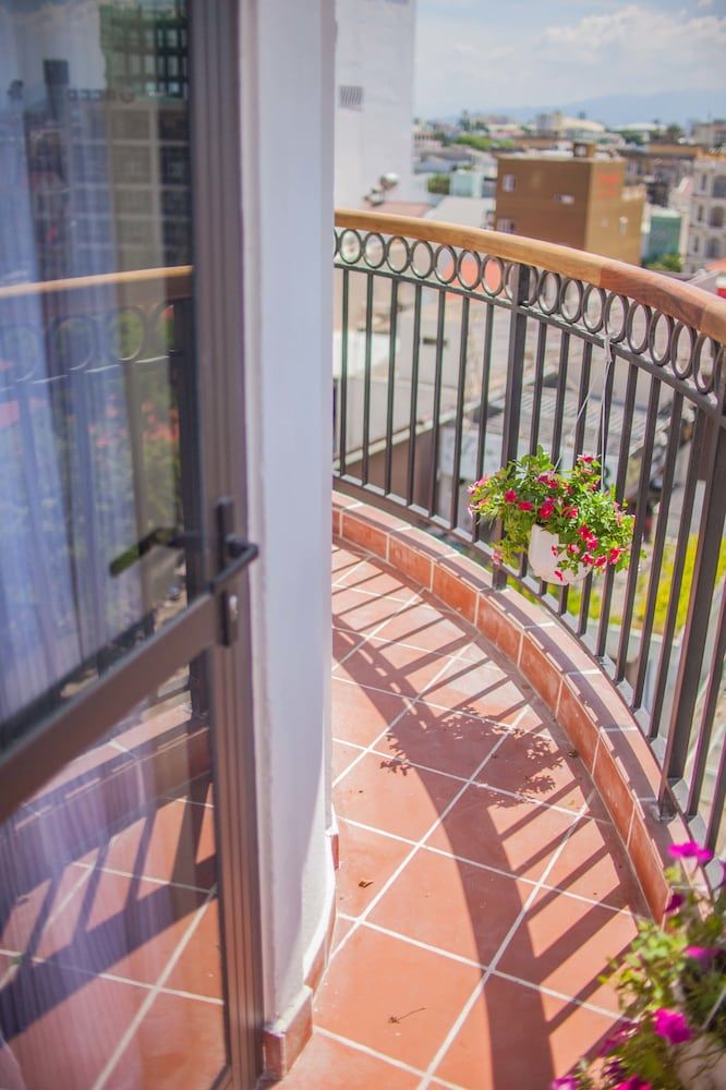 undefined Eco Green Boutique 10