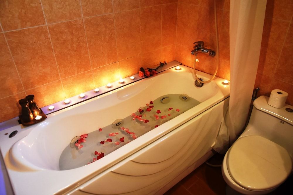 Hotel Garden Queen Deluxe Double or Twin Room, City View, Lakeside 10