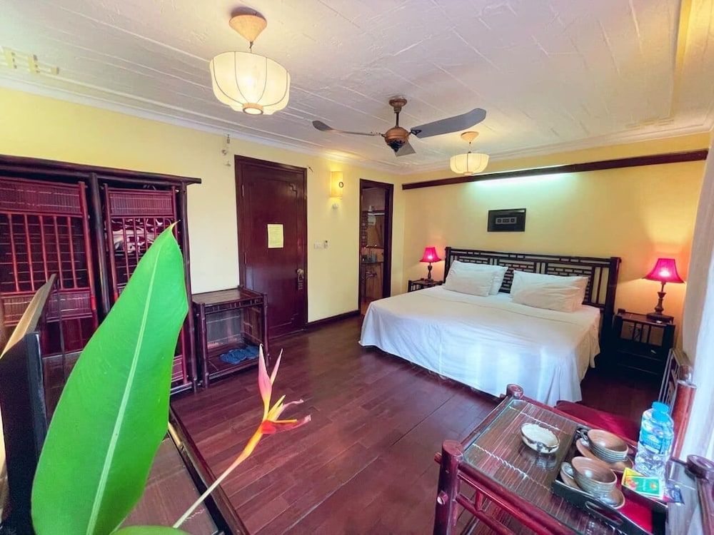 Hotel Garden Queen Deluxe Double or Twin Room, City View, Lakeside 8