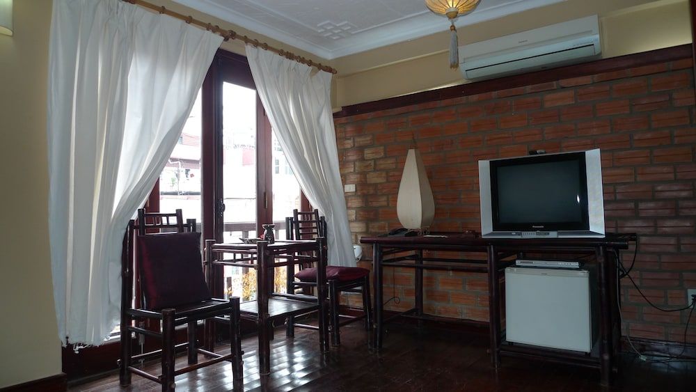 Hotel Garden Queen Deluxe Double or Twin Room, City View, Lakeside 4