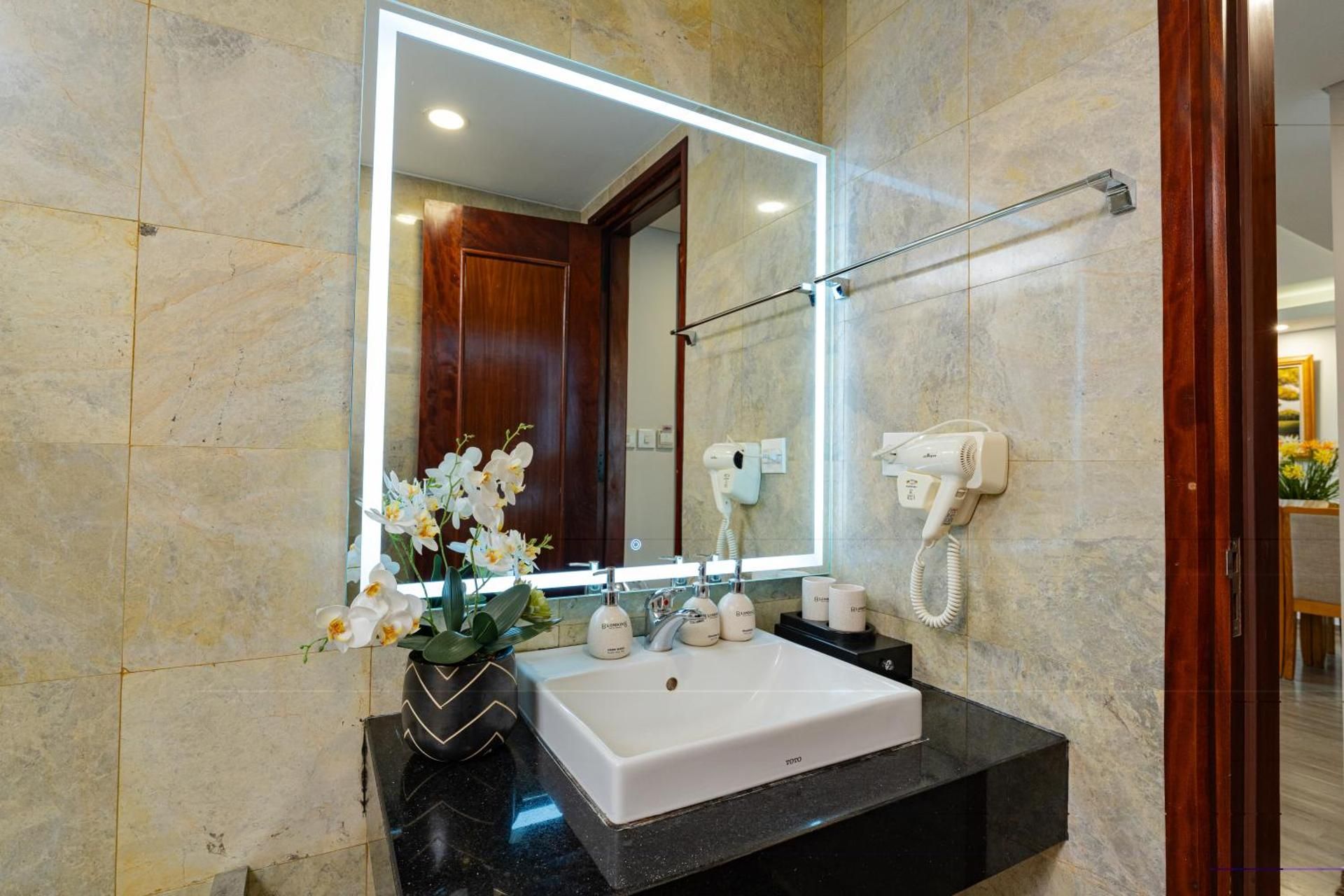 undefined London Hanoi Hotel 7